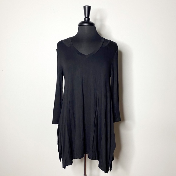 Black Cut Out Tunic - Picture 1 of 5